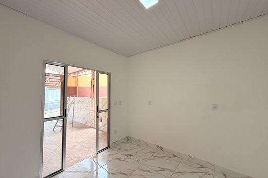 Sala de casa para alugar com 2 quartos, 200m² em Jardim Guanabara, Jundiaí