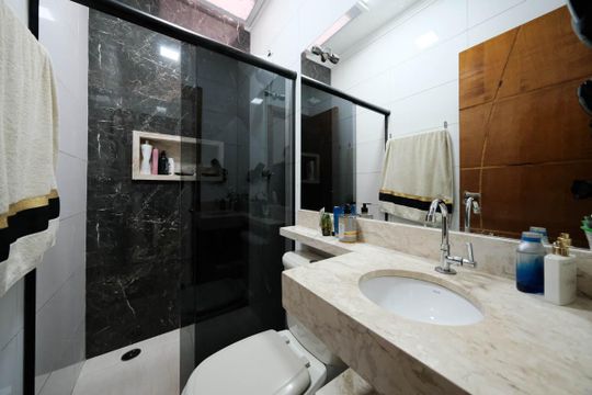 Banheiro de casa à venda com 3 quartos, 170m² em Jardim Ponte Rasa, São Paulo