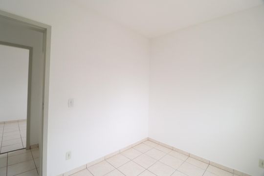 Quarto 2 de apartamento para alugar com 2 quartos, 44m² em Shopping Park, Uberlândia