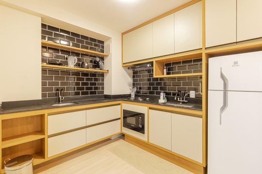 Cozinha de apartamento para alugar com 1 quarto, 37m² em Moema, São Paulo