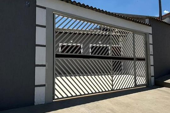 Fachada de casa para alugar com 2 quartos, 68m² em Vila Nova Bonsucesso, Guarulhos