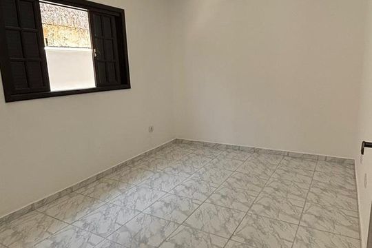 Quarto 1 de casa para alugar com 2 quartos, 68m² em Vila Nova Bonsucesso, Guarulhos