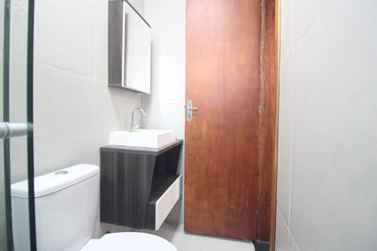 Banheiro da suíte de apartamento para alugar com 2 quartos, 36m² em Planalto Paulista, São Paulo