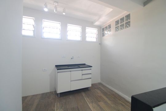 Cozinha de apartamento para alugar com 2 quartos, 36m² em Planalto Paulista, São Paulo