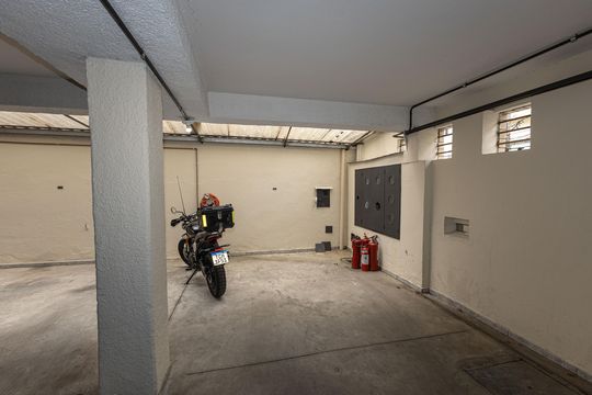 Garagem de apartamento para alugar com 3 quartos, 114m² em Santo Antônio, Belo Horizonte