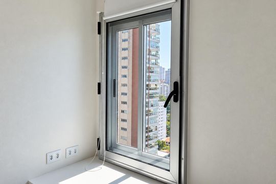 Closet de apartamento para alugar com 2 quartos, 80m² em Vila Madalena, São Paulo
