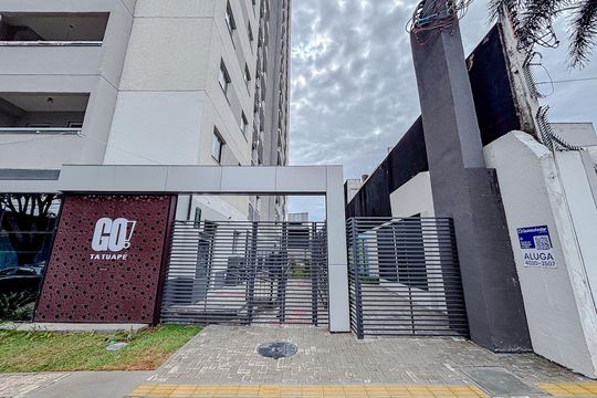 Fachada com Placa de apartamento para alugar com 2 quartos, 46m² em Tatuapé, São Paulo