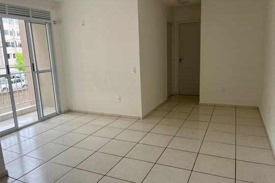 Sala de apartamento à venda com 1 quarto, 48m² em Curicica, Rio de Janeiro