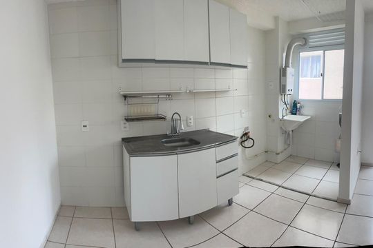 Cozinha de apartamento à venda com 1 quarto, 48m² em Curicica, Rio de Janeiro