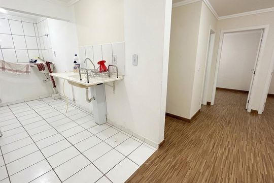 Cozinha de apartamento para alugar com 2 quartos, 49m² em Jardim Iguatemi, São Paulo