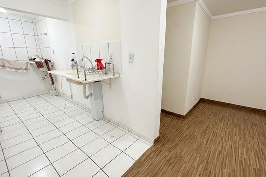 Cozinha de apartamento para alugar com 2 quartos, 49m² em Jardim Iguatemi, São Paulo