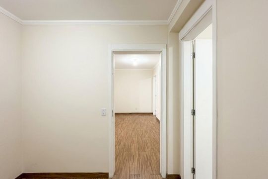 Corredor de apartamento para alugar com 2 quartos, 49m² em Jardim Iguatemi, São Paulo