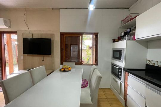 Casa à venda com 3 quartos, 86m² em Santos Dumont, São Leopoldo