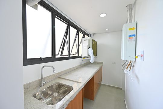 Lavanderia de apartamento à venda com 2 quartos, 75m² em Chácara Inglesa, São Paulo
