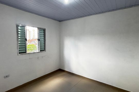 Quarto 2 de casa para alugar com 2 quartos, 50m² em Jardim do Estádio, Santo André