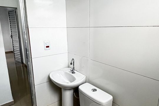 Banheiro de casa para alugar com 2 quartos, 50m² em Jardim do Estádio, Santo André