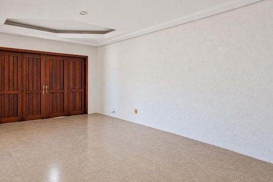 Garagem de casa para alugar com 3 quartos, 230m² em Jardim Lindóia, Porto Alegre