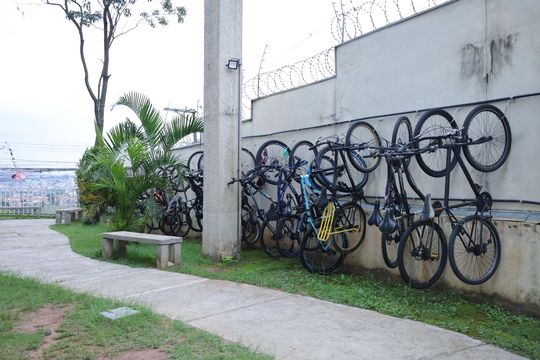 Área comum - Bicicletário de apartamento para alugar com 2 quartos, 32m² em Núcleo Lageado, São Paulo
