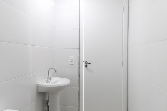 Banheiro de apartamento à venda com 2 quartos, 50m² em Vila Princesa Isabel, São Paulo