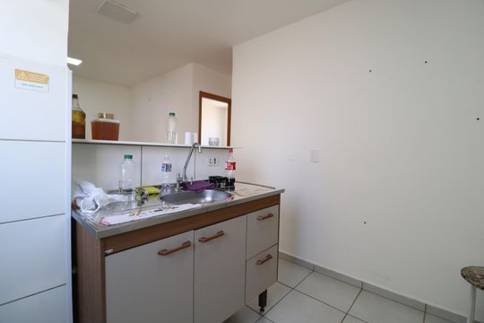Cozinha de apartamento para alugar com 2 quartos, 50m² em Jardim Patricia, Uberlândia