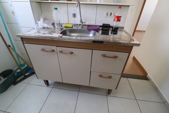 Cozinha de apartamento para alugar com 2 quartos, 50m² em Jardim Patricia, Uberlândia