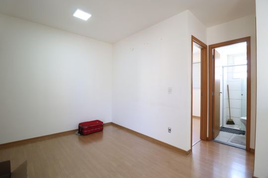Sala de apartamento para alugar com 2 quartos, 50m² em Jardim Patricia, Uberlândia