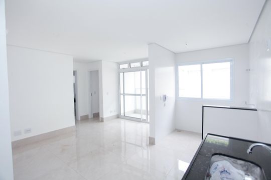 Cozinha e Área de Serviço de apartamento à venda com 2 quartos, 119m² em Centro, Contagem