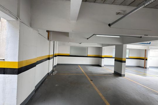 Garagem de apartamento à venda com 2 quartos, 119m² em Centro, Contagem