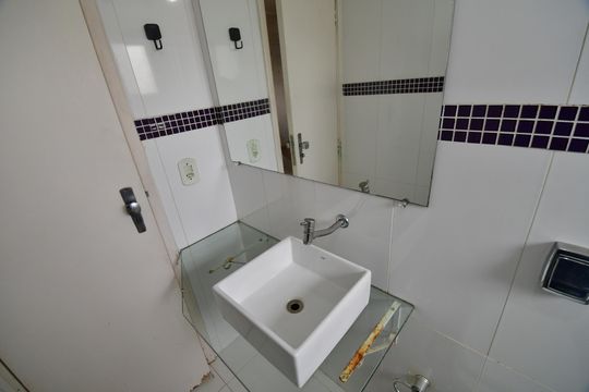 Banheiro de apartamento para alugar com 1 quarto, 45m² em Ponte Preta, Campinas