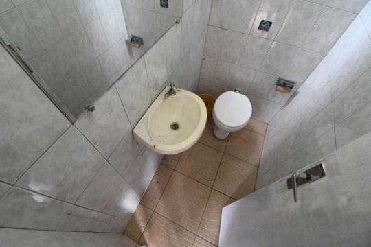 Lavabo Salão de casa à venda com 4 quartos, 240m² em Cajuru, Curitiba