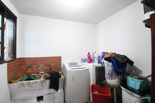 Área de Serviço de casa à venda com 4 quartos, 240m² em Cajuru, Curitiba