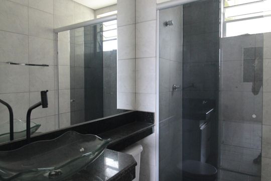 Banheiro Social de apartamento para alugar com 2 quartos, 48m² em São João de Deus (justinópolis), Ribeirão das Neves