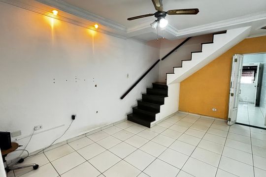 Casa para alugar com 2 quartos, 105m² em Vila Aquilino, Santo André