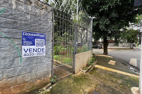 Fachada com PLACA GRANDE de apartamento à venda com 3 quartos, 60m² em Iapi, Osasco