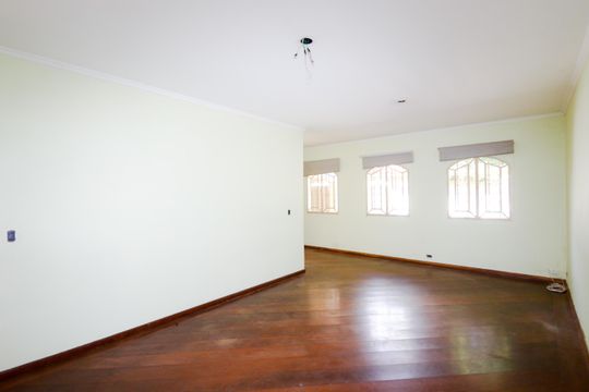 Casa para alugar com 3 quartos, 170m² em Jardim Santa Clara, Guarulhos