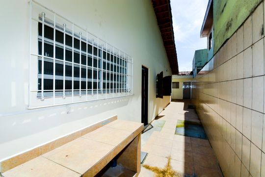 Quintal de casa para alugar com 3 quartos, 170m² em Jardim Santa Clara, Guarulhos