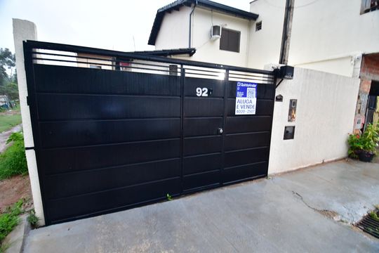 Fachada / Placa de casa para alugar com 3 quartos, 120m² em Parque São Quirino, Campinas