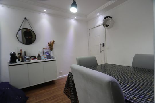 Sala de apartamento à venda com 2 quartos, 60m² em Vila Santa Clara, São Paulo