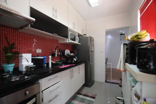 Cozinha e Lavanderia de apartamento à venda com 2 quartos, 60m² em Vila Santa Clara, São Paulo