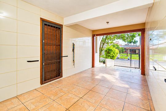 Garagem de casa para alugar com 4 quartos, 195m² em Parque da Matriz, Cachoeirinha