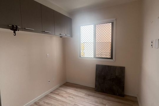Quarto 1 de apartamento para alugar com 2 quartos, 48m² em Itaquera, São Paulo
