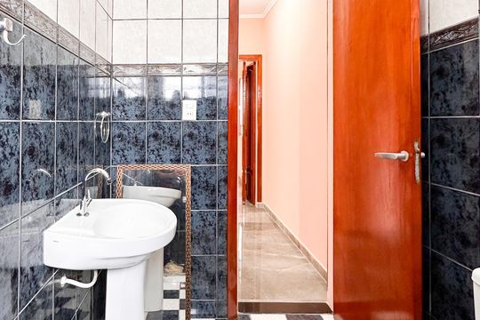 Banheiro Social de casa para alugar com 2 quartos, 120m² em Jardim Marrocos, São Bernardo do Campo