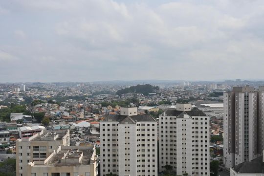 Vista do Quarto 1 de apartamento para alugar com 2 quartos, 57m² em Jardim Henriqueta, Taboão da Serra