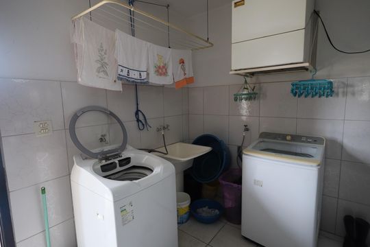 Área de Serviço de casa à venda com 6 quartos, 325m² em Adalgisa, São Paulo