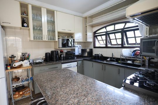 Cozinha de casa à venda com 6 quartos, 325m² em Adalgisa, São Paulo