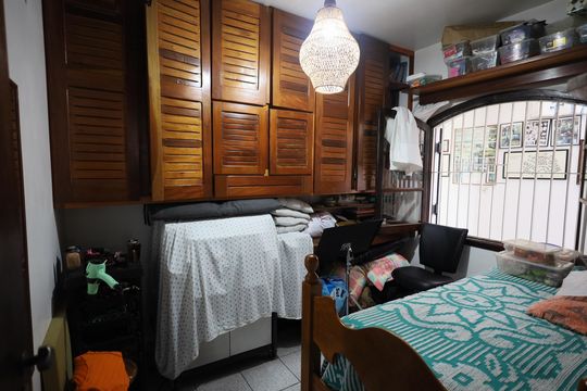 Quarto 6 de casa à venda com 6 quartos, 325m² em Adalgisa, São Paulo