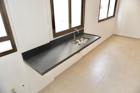 Cozinha  de apartamento à venda com 2 quartos, 75m² em Funcionários, Belo Horizonte