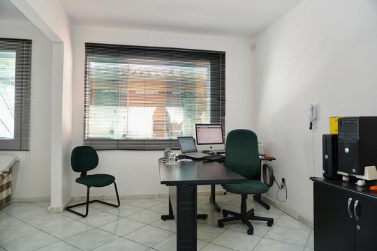 Sala 3 (Casa 2) de casa à venda com 7 quartos, 442m² em Concórdia, Belo Horizonte