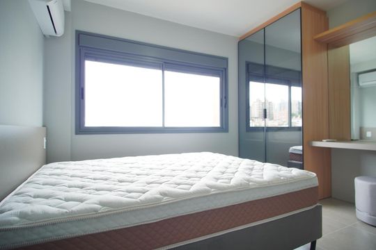 Quarto - Sala de kitnet/studio à venda com 1 quarto, 38m² em Rio Branco, Porto Alegre