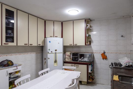 Cozinha de casa para alugar com 3 quartos, 80m² em Parque Primavera, Guarulhos